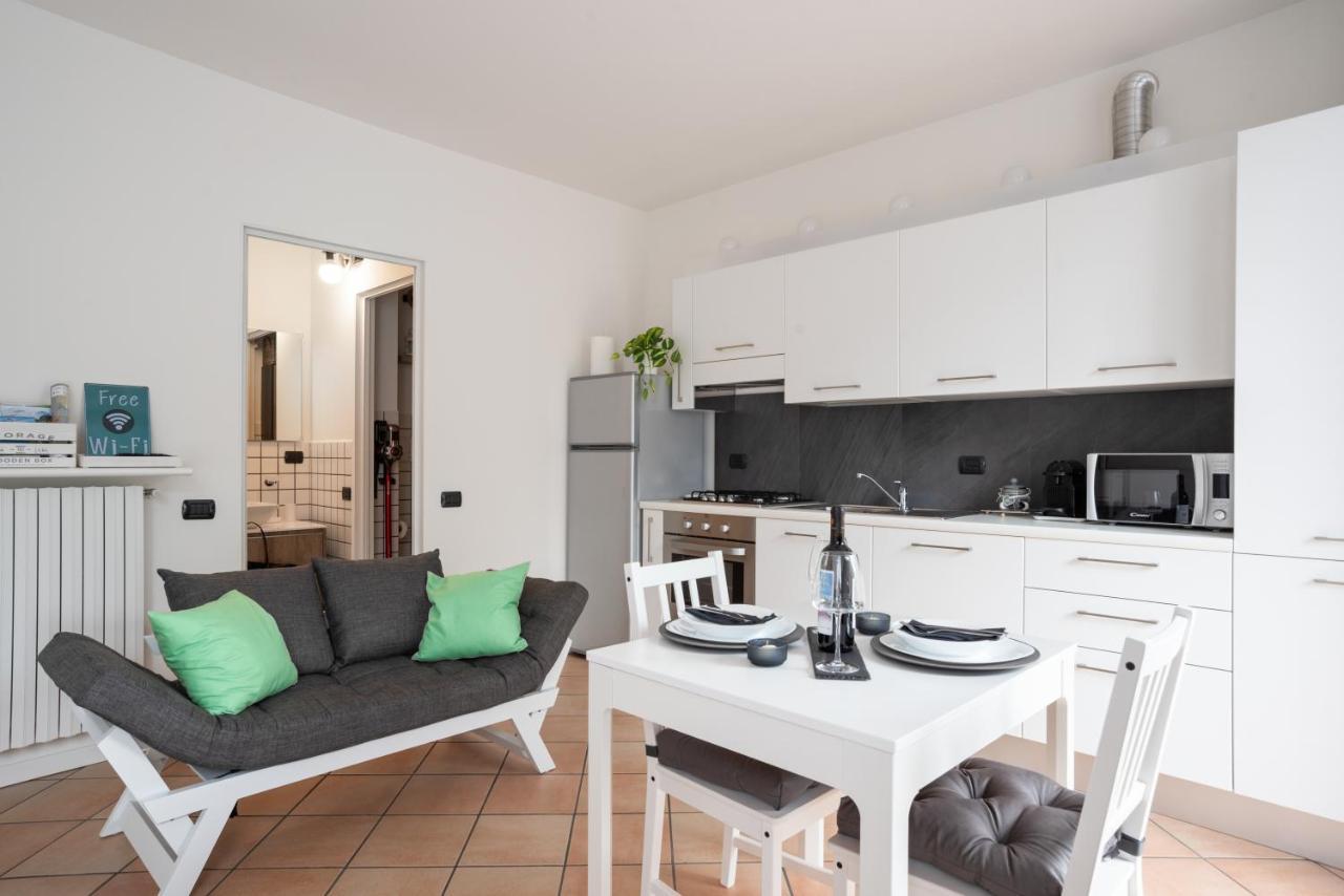 Lake Como Studio With Balcony And Private Parking Ossuccio Dış mekan fotoğraf